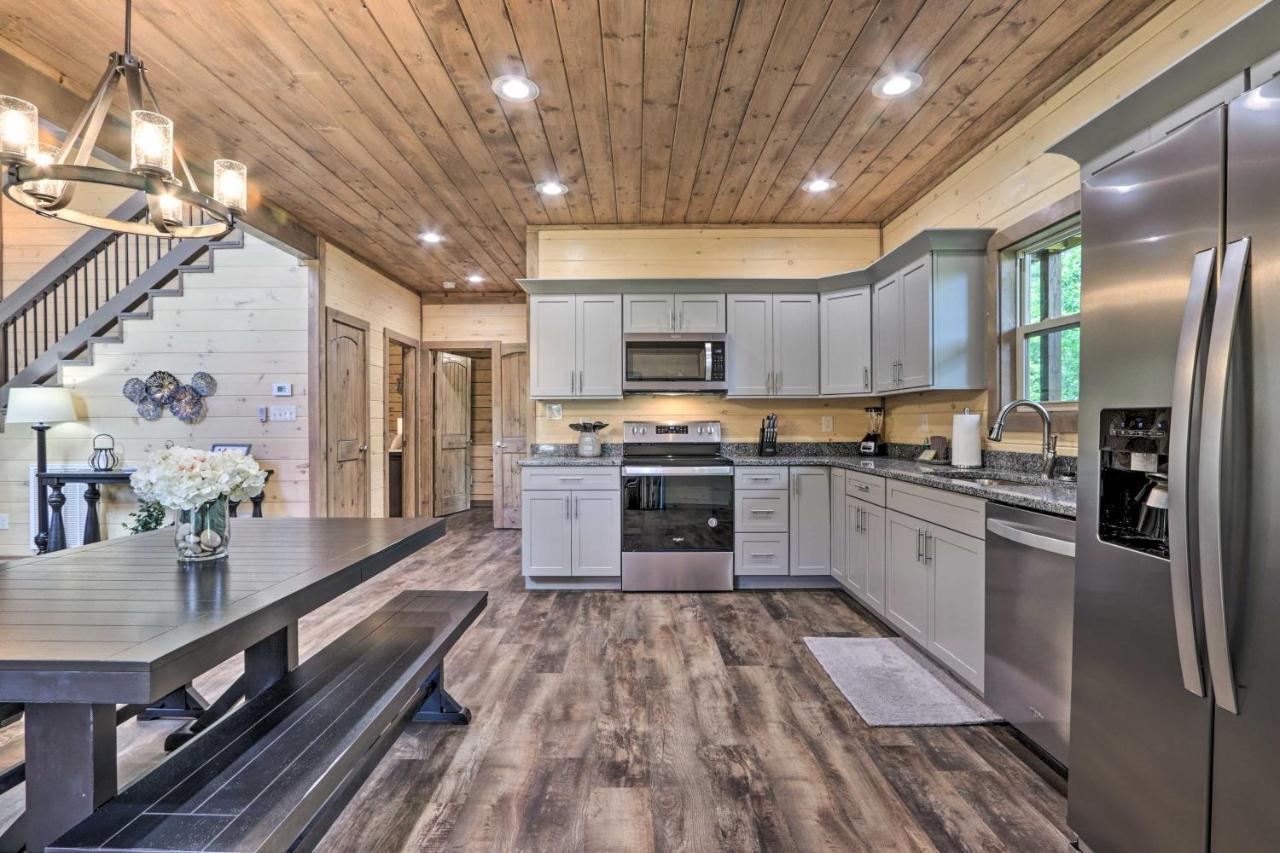 Vila Smoky Cove Retreat With Private Hot Tub And Deck! Sevierville Exteriér fotografie