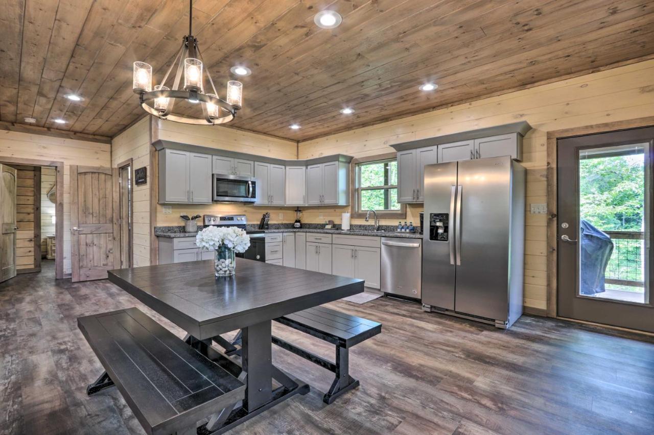 Vila Smoky Cove Retreat With Private Hot Tub And Deck! Sevierville Exteriér fotografie