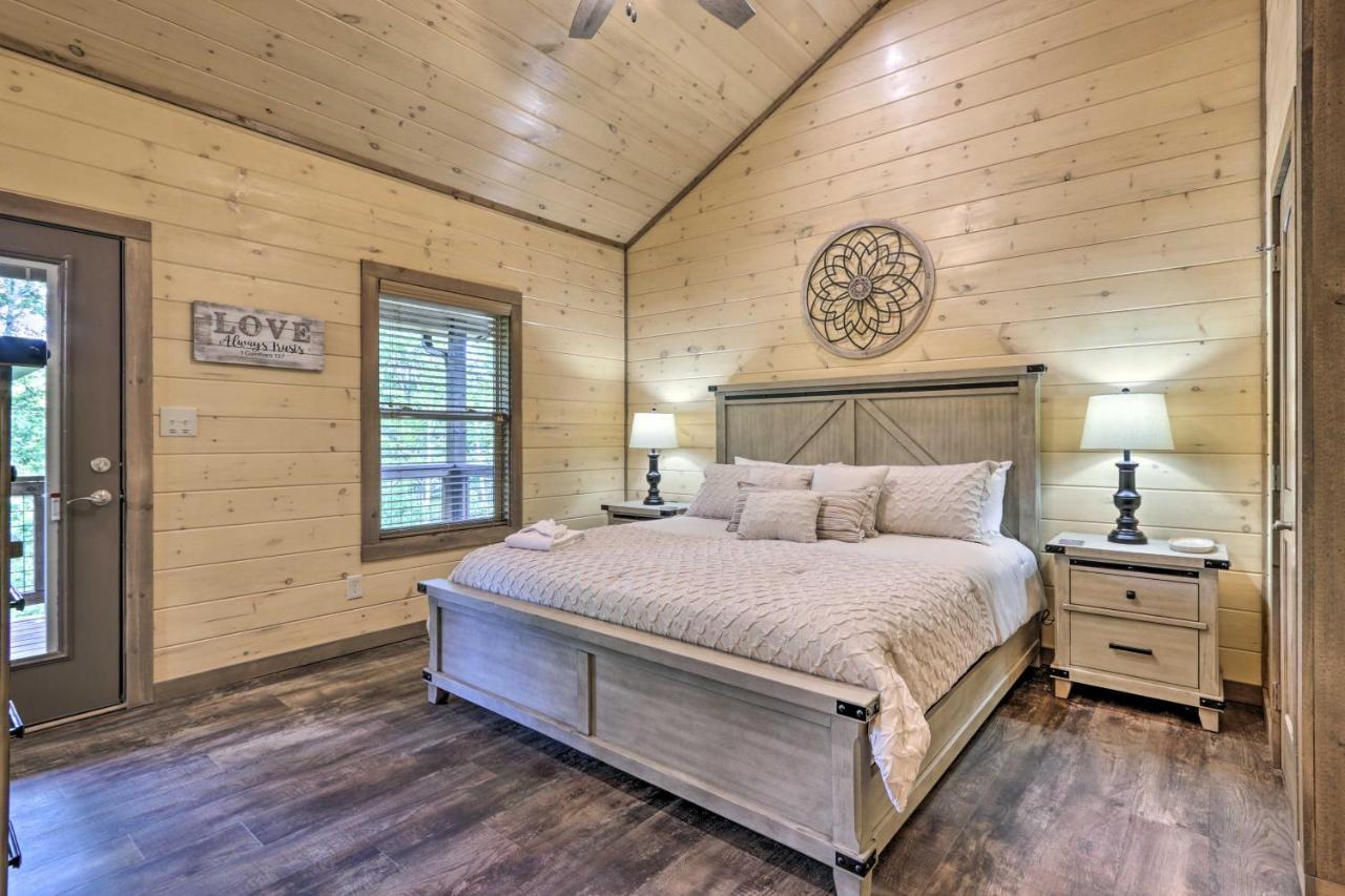 Vila Smoky Cove Retreat With Private Hot Tub And Deck! Sevierville Exteriér fotografie