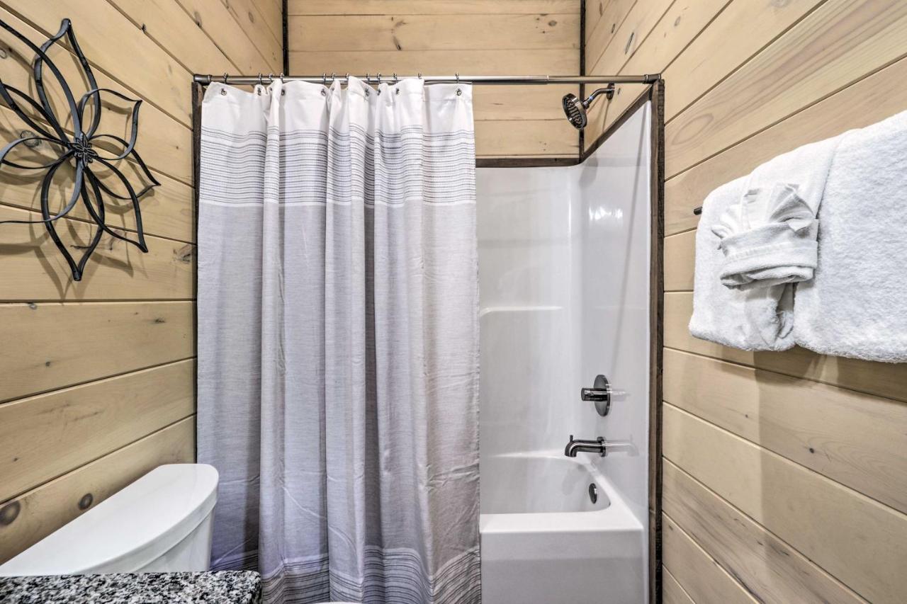 Vila Smoky Cove Retreat With Private Hot Tub And Deck! Sevierville Exteriér fotografie