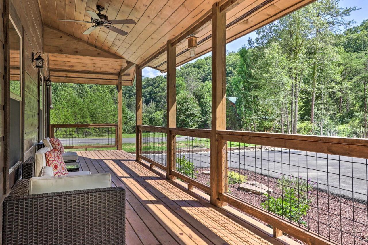 Vila Smoky Cove Retreat With Private Hot Tub And Deck! Sevierville Exteriér fotografie